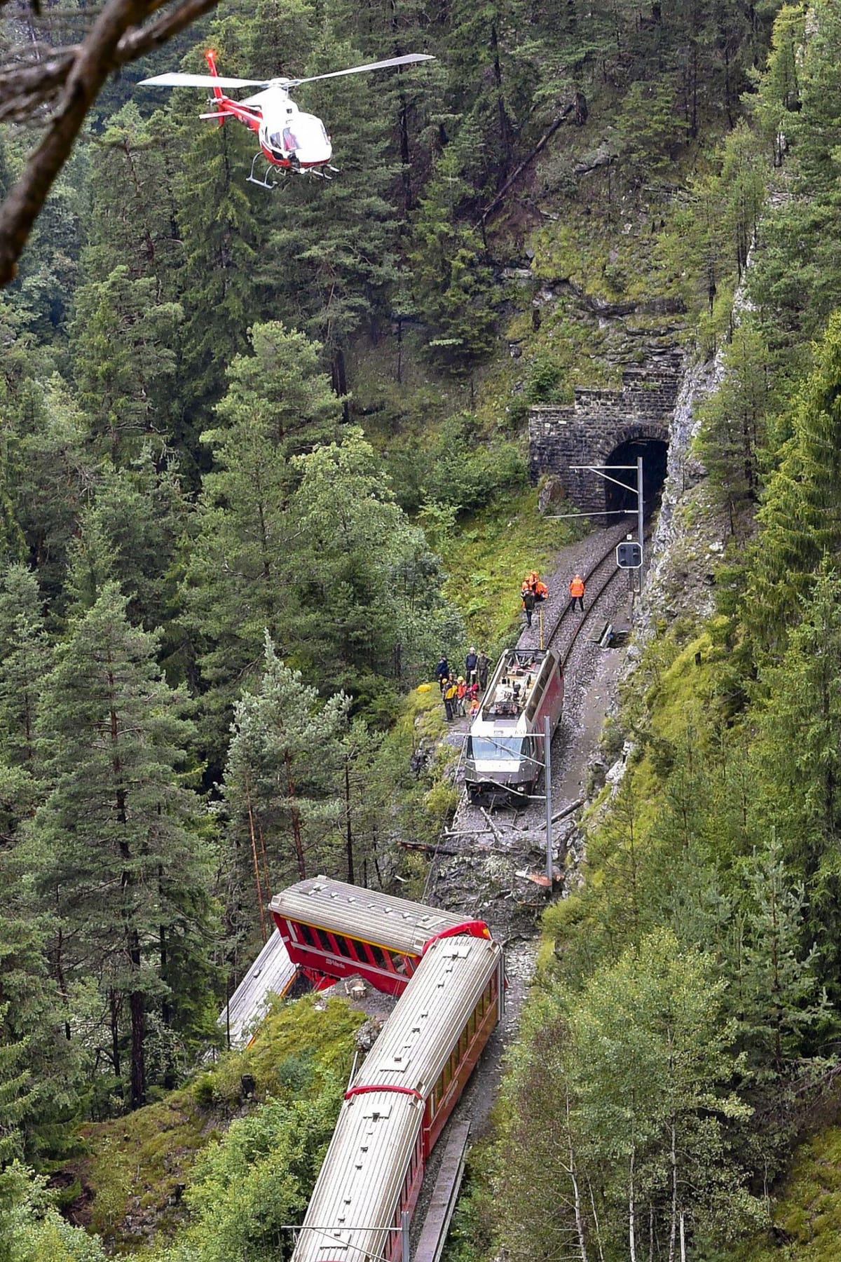 Several Injured After Avalanche Derails Train in Swiss Alps