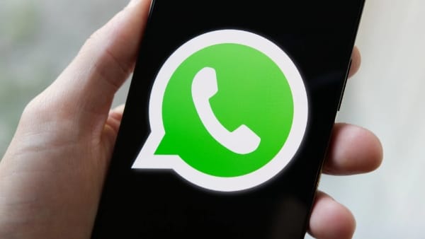 Russia Blocks WhatsApp Nationwide, Escalating Tech–State Tensions
