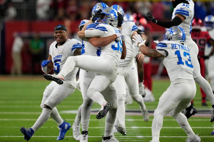 Lions Stun Texans 26-23 with Jake Bates’ Last-Second Field Goal After Goff’s 5 Interceptions