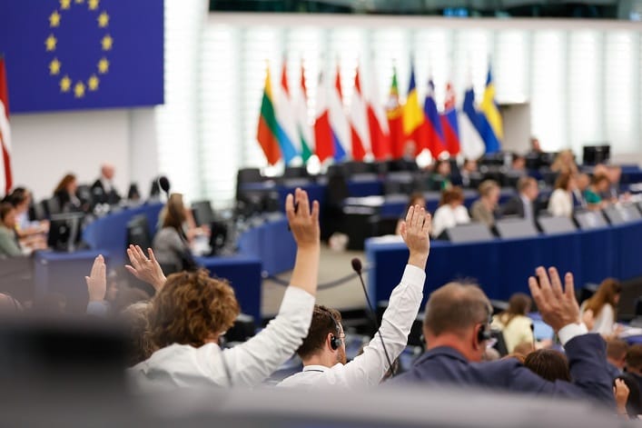 EU Eyes €140 Billion Ukraine Loan Using Frozen Russian Assets Amid Legal Hurdles