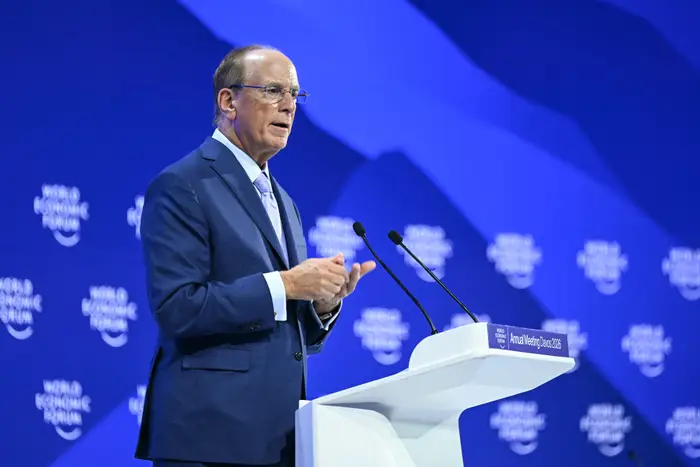 AI Could Destroy Millions of Jobs: BlackRock’s Larry Fink Issues Stark Davos Warning