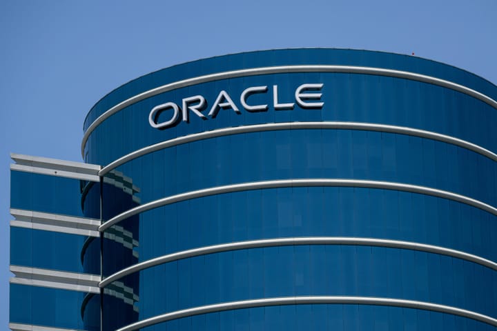 Oracle Plans $50 Billion Fundraise to Fuel AI Cloud Growth Amid Market Concerns