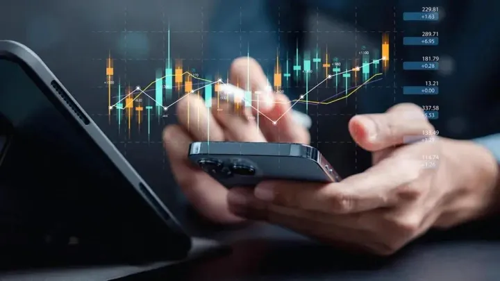 Tech Stocks Slide but Smart Money Moves Elsewhere: Why This Market Shake-Up Could Be a Hidden Opportunity